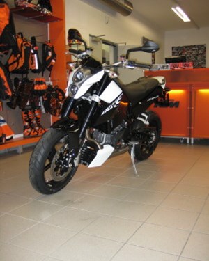 KTM DUKE 690 MOD. 2008 KTM DUKE 690 MOD. 2008