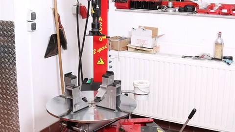 Neues Reifenmotiertgerät