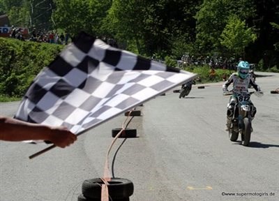 SuperMoto Girls- Zweiter Lauf zum Grenzlandcup im Supermoto auf der Wurzeralm von Nici Köberle - Bild 3