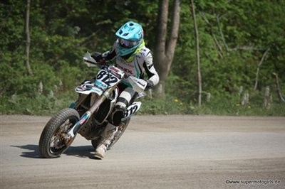 SuperMoto Girls- Zweiter Lauf zum Grenzlandcup im Supermoto auf der Wurzeralm von Nici Köberle - Bild 7