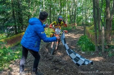 Sieg für Benni Schöpf beim Enduro-Trophy Rennen in Spielberg! Drei weitere Top-Ten Platzierungen für die KTM Walzer Teamrider!