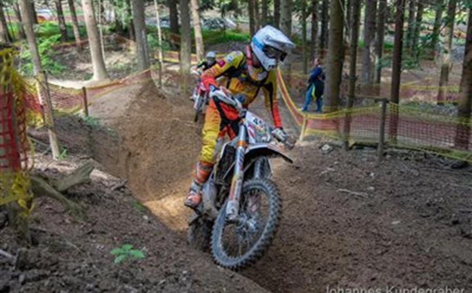 Sieg für Benni Schöpf beim Enduro-Trophy Rennen in Spielberg! Drei weitere Top-Ten Platzierungen für die KTM Walzer Teamrider! Bild 9: Sieg für Benni Schöpf beim Enduro-Trophy Rennen in Spielberg! Drei weitere Top-Ten Platzierungen für die KTM Walzer Teamrider!