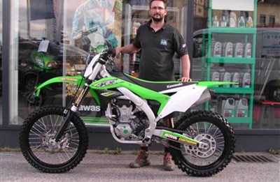 Roll out einer Kawasaki KX 450 F