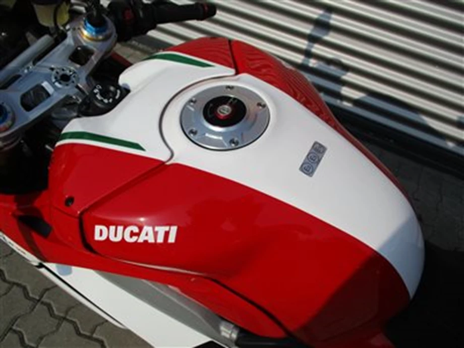 DUCATI PANIGALE V4 SPECIALE Bild 6: DUCATI PANIGALE V4 SPECIALE