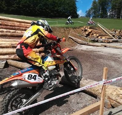 Walzer Teamrider mit Vollgas beim Österreichischen Enduro Cup Rennen in Premlehen! Sieg für Benni Schöpf und Platz drei für Martin Ortner in der Championats-Wertung!