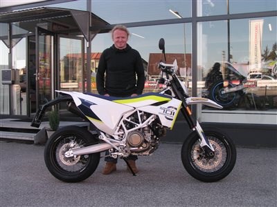 Erste Husqvarna  Supermoto 701 der Modellreihe 2019 ausgeliefert!