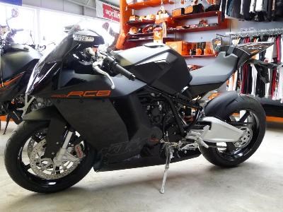 Auch die neue schwarze KTM 1190 RC8 ist ab sofort da!