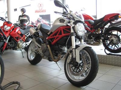 DESMO CHARISMA MONSTER 1100 