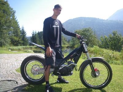 Xispa übergabe an Downhillmeister  Xispa übergabe an Downhillmeister