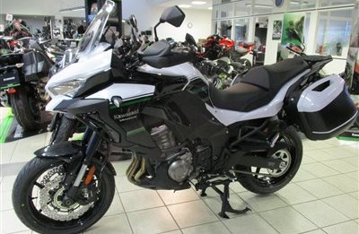 Die neue Kawasaki Versys 1000 & Z 650 Team-Performance sind da !