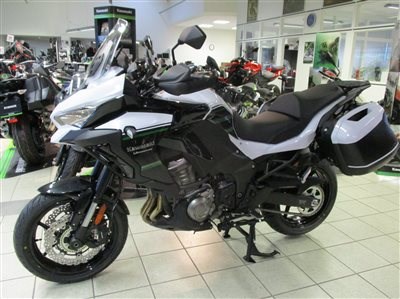 Die neue Kawasaki Versys 1000 & Z 650 Team-Performance sind da !