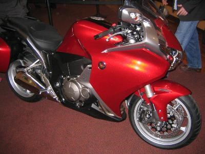 Unschlagbare 14900.-€ für VTR1200F  - Bild 1