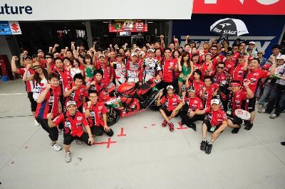 Yoshimura 2010 in der Superbike WM! - Bild 2 Yoshimura 2010 in der Superbike WM! - Bild 2