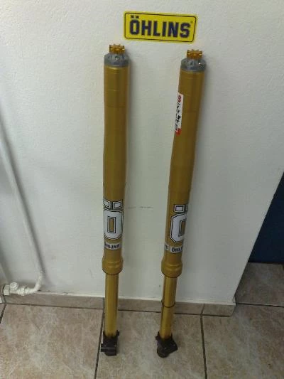 Öhlins-Fahrwerk für Suzukis die Kleine RM! Bild 2: Öhlins-Fahrwerk für Suzukis die Kleine RM!