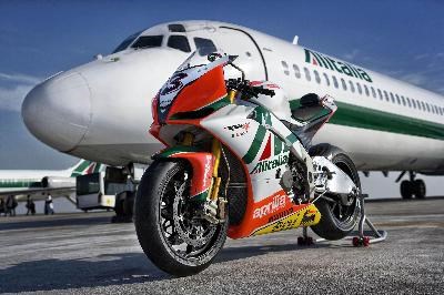 aprilia SBK 2010  - Bild 1 aprilia SBK 2010  - Bild 1