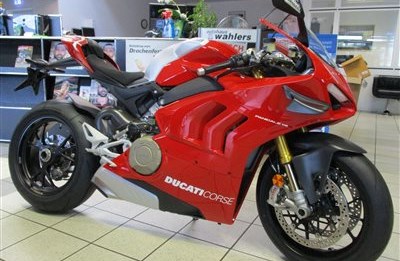Die neue DUCATI PANIGALE V4 R - die erste Auslieferung ist erfolgt !
