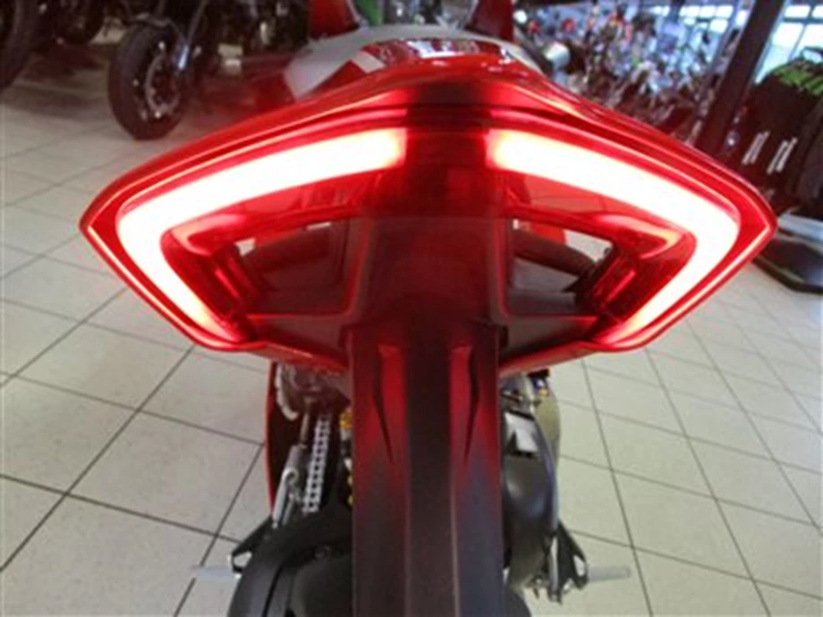 Die neue DUCATI PANIGALE V4 R - die erste Auslieferung ist erfolgt ! Bild 8: Die neue DUCATI PANIGALE V4 R - die erste Auslieferung ist erfolgt !