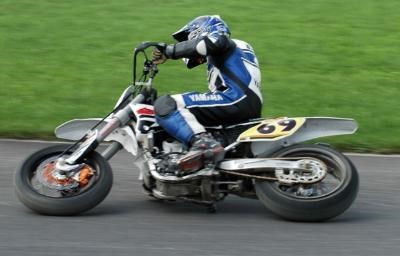 Rudi Bauer gewinnt Supermoto Grenzlandcup in Mattighofen - Bild 2 Rudi Bauer gewinnt Supermoto Grenzlandcup in Mattighofen - Bild 2