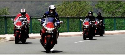 AB HEUTE KÖNNEN SIE DIE NEUE VFR1200 MIT DOPPELKUPPLUNG BIE UNS TESTEN, MELDEN SIE SICH ZU EINER PROBEFAHRT AN!