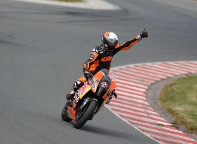 ERNEUTER SIEG FÜR MARTIN BAUER UND KTM AM SACHSENRING ERNEUTER SIEG FÜR MARTIN BAUER UND KTM AM SACHSENRING