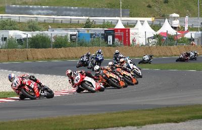 UNGLÜCKLICHE IDM-HEIMRENNEN FÜR KTM-SUPERBIKER MARTIN BAUER - Bild 4 UNGLÜCKLICHE IDM-HEIMRENNEN FÜR KTM-SUPERBIKER MARTIN BAUER - Bild 4