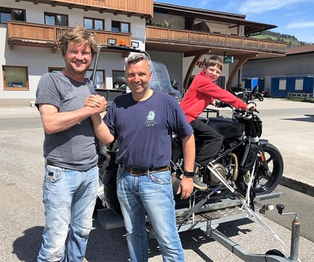 >>>HUSQVARNA 701 SVARTPILEN - ROLL OUT<<<