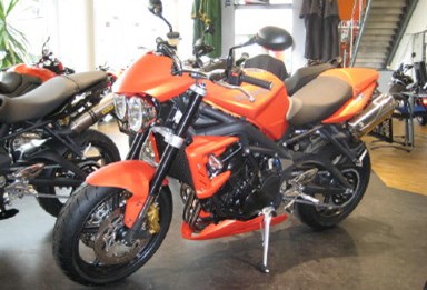 STREET TRIPLE AKTION ! BEI IL MOTO