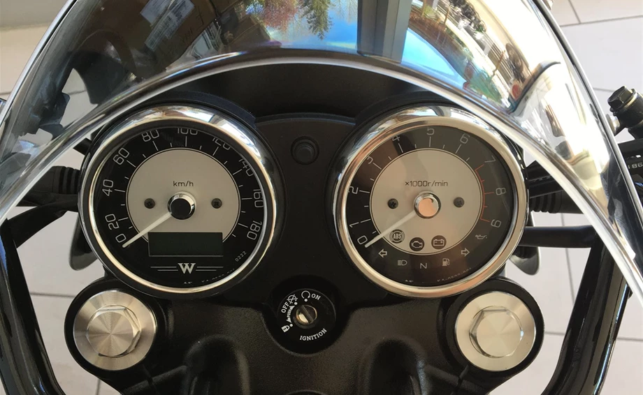 Die neue W800 Cafe Bild 3: Die neue W800 Cafe