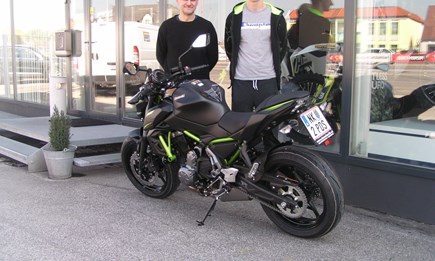 Roll out einer Kawasaki Z 650!