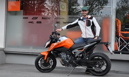 Fahrzeugübergabe KTM 790 Duke