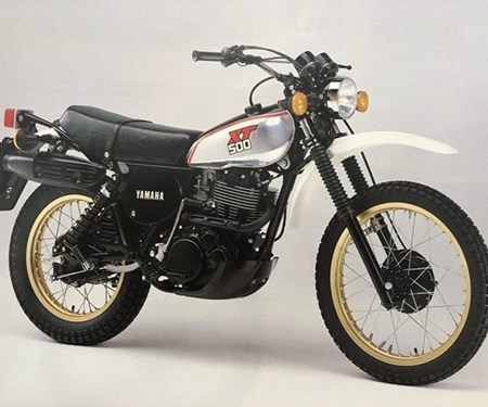 YAMAHA XSR700 XTribute