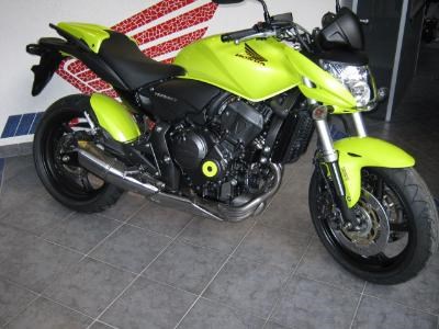 CB 600 Hornet Zubehörpaket im Wert von 740.-Euro gratis