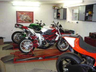 Das A.T.T.-Team bietet wieder allen,die für ihr Bike vor Saison-Beginn einen Werkstatt-Termin für Reparatur-Umbau oder neue Reifen benötigen,den kostenlosen Hol-/und Bringsservice im Umkreis von 100Km an!  - Bild 1