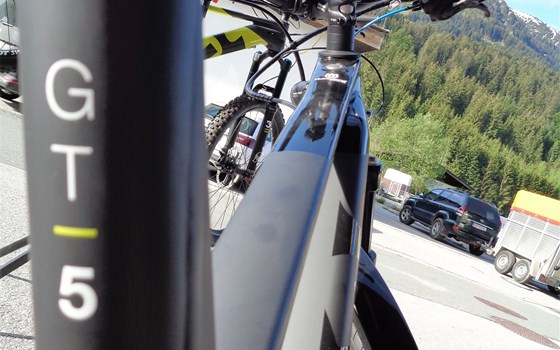 HUSQVARNA MOTORCYCLES feat. HUSQVARNA BICYCLES - Bild 3