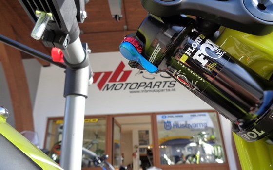 HUSQVARNA MOTORCYCLES feat. HUSQVARNA BICYCLES - Bild 5