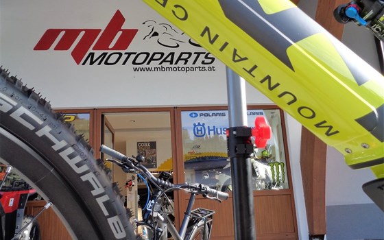 HUSQVARNA MOTORCYCLES feat. HUSQVARNA BICYCLES - Bild 8