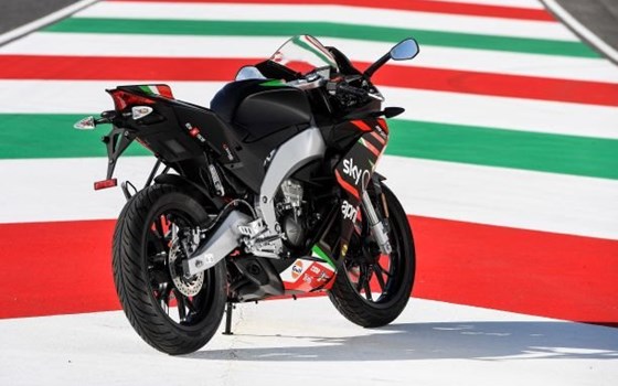 Aprilia RS4 125 Replika inklusive Quickshifter - Bild 3
