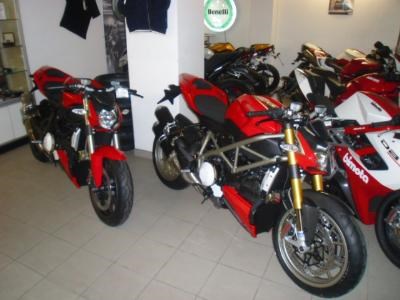 Der neue Streetfighter von Ducati mit dem Wahnsinns 1098