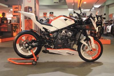 KTM RC8 Naked Bike by Braumandl - Bild 3