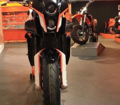 KTM RC8 Naked Bike by Braumandl - Bild 6