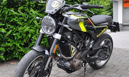 Umbau von Joe Kleber - Husqvarna 401 Svartpilen