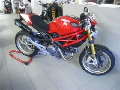 Jetzt hat die Ducati M1100S ABS mit ZARD "Penta" Komplettanlage und RexXer Map 105 PS ! 