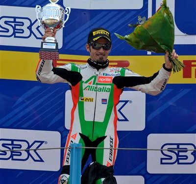 aprilia SBK WM in Assen Max Biaggi 2 x 2.