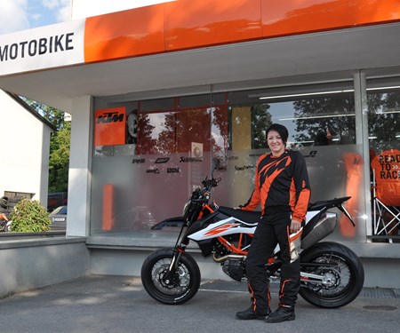 Fahrzeugübergabe KTM 690 SMC-R 