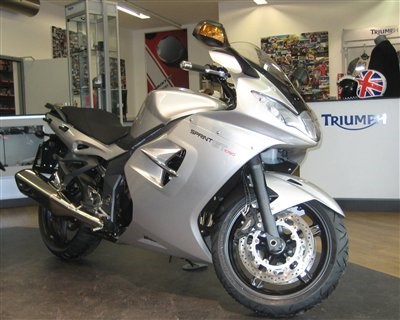 DIE NEU TRIUMPH SPRINT GT