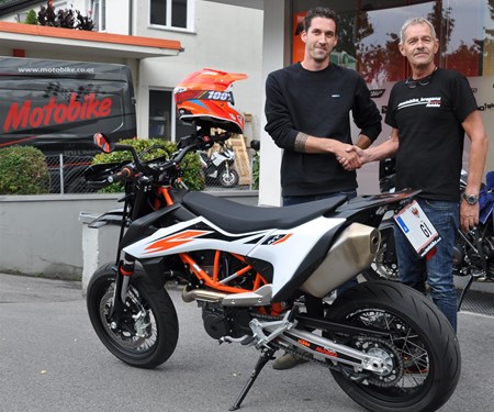 Fahrzeugübergabe KTM 690 SMC-R 