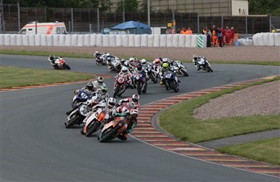 Superbike-IDM am Sachsenring: Podium & Crash für Martin Bauer - Bild 2