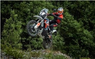 ADVENTURE WITH NO LIMIT: INTRODUCING THE KTM 790 ADVENTURE R RALLY