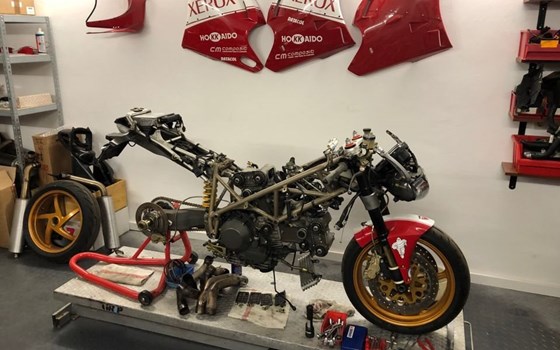 Zum 25 jährigen Jubiläum der Ducati 916 haben wir eine wunderschöne Ducati 916 SPS komplett aufbereitet! - Bild 3