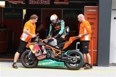 Superbike-IDM am Salzburgring: Martin Bauer erobert mit heldenhafter Leistung die Meisterschaftsführung zurück - Bild 2